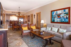 Villa la Estancia Beach Resort & Spa