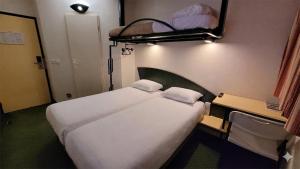 Good Night Hotel