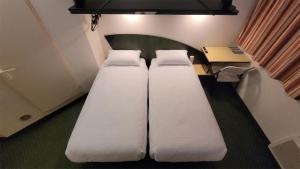 Good Night Hotel