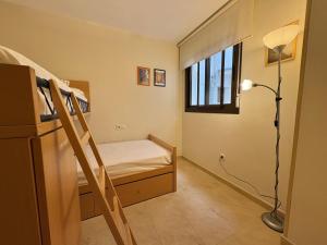 Apartamento con piscina en llandels para la familia