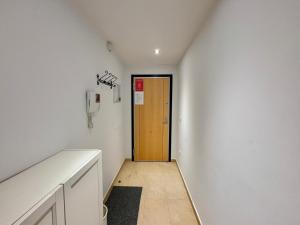 Apartamento con piscina en llandels para la familia