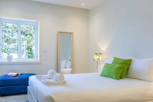 Lumina Duplex by Portugal Active