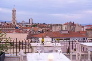 Luxury Rooms Procurator 7 in the heart of Split with roof terrace