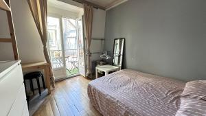 Studio with Balcony - Montmartre