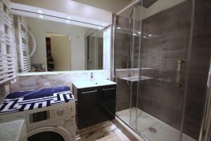 Spacious 1 room - Lamarck Sacré-Cœur