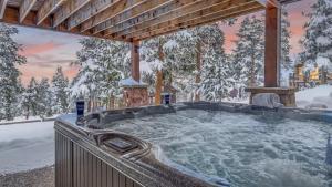 Moose Tracks Lodge