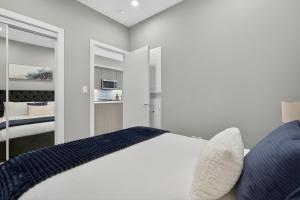 Downtown 2BR AC Mins to Saddledome