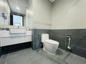 Eco Balcony Apartment - The Opus One Vinhomes Grand Park