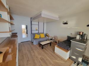 Studio Vue mer et piscine, wifi, climatisation, parking Résidence Cap corniche