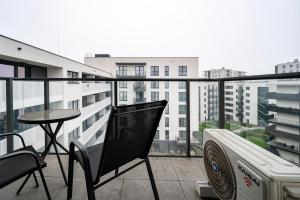 Manufaktura Superior Apartment by BookingHost