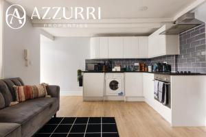 Charming Period Block in Central Oxford Location