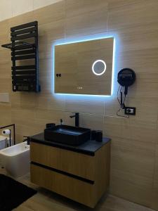 Mado Suite 112