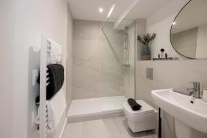 Urban Retreat - Stylish One-Bedroom Apartment