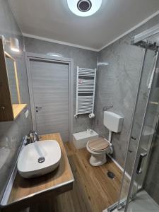 Vanzi Rooms