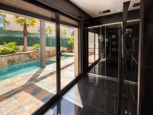 Villa dException avec Spa, Sauna & Piscine Chauffée - 20mn Montpellier