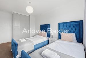 Bright 3-Bedroom House, Driveway and Garden