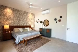 Casa Naranjas Design home with Pool and Jacuzzi