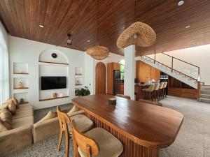 Private Pool Villa with Fast WiFi