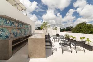 Casa Ya ax Oasis with Pool and Rooftop Bar