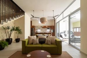 Casa Ya ax Oasis with Pool and Rooftop Bar