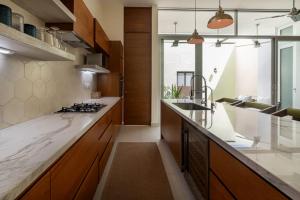 Casa Ya ax Oasis with Pool and Rooftop Bar