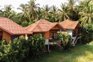 Entire Private House 2BR Heart of Thong Sala