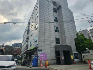 UrbanNest Stay