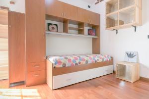 Queen Home Funo Centergross