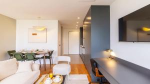 Premium Flat, Balcony, Metro, Porto Business School