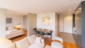 Premium Flat, Balcony, Metro, Porto Business School