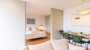 Premium Flat, Balcony, Metro, Porto Business School