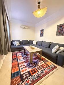 Superbe Studio Cosy avec Piscine ,Balcon