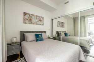 Calmness 1 BR Apartment in Downtown Toronto