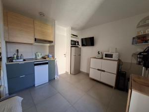 Maisonnette en duplex avec piscine et clim proche de la plage