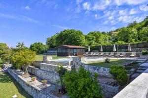 Villa Nori, a fantastic pool villa with a view