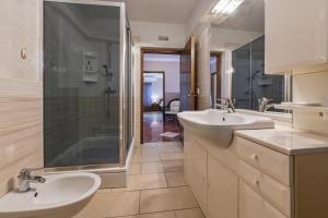 Villa Nori, a fantastic pool villa with a view