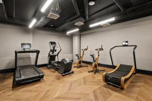 Freeman 1703 by Rove Travel - Condo with Shared Amenities