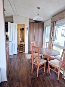 Birchington Vale - Molina