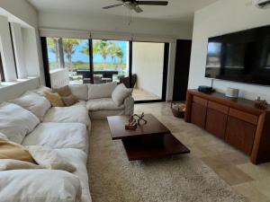 Telchac Ocean Suite