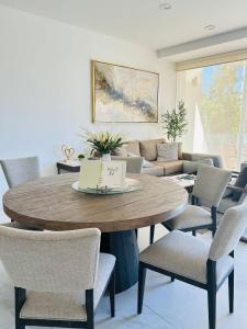Stylish 3BR Downtown Cabo Condo Walk Everywhere