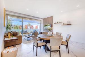Stylish 3BR Downtown Cabo Condo Walk Everywhere