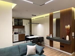 Modern Luxury Apartment-City Center-Walk Anywhere