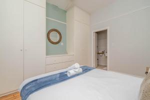 Seaside 2-Bedroom Apartment on Beach Road