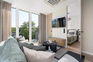 SEASIDE GARDEN - Ambria Apartments