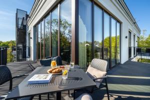 SEASIDE GARDEN - Ambria Apartments