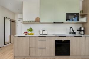 SEASIDE GARDEN - Ambria Apartments
