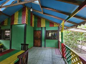 One Love - Pet Friendly - Playa Chiquita