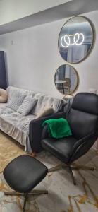 Solis - Sunny Modern Near Craiova Airport