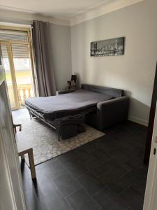 Leo, apartment