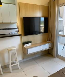 150m da Praia das Toninhas Com Varanda Gourmet